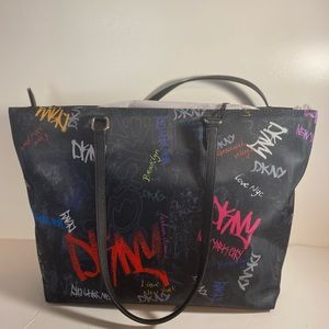 NWT DKNY Casey Large Shoulder bag purse